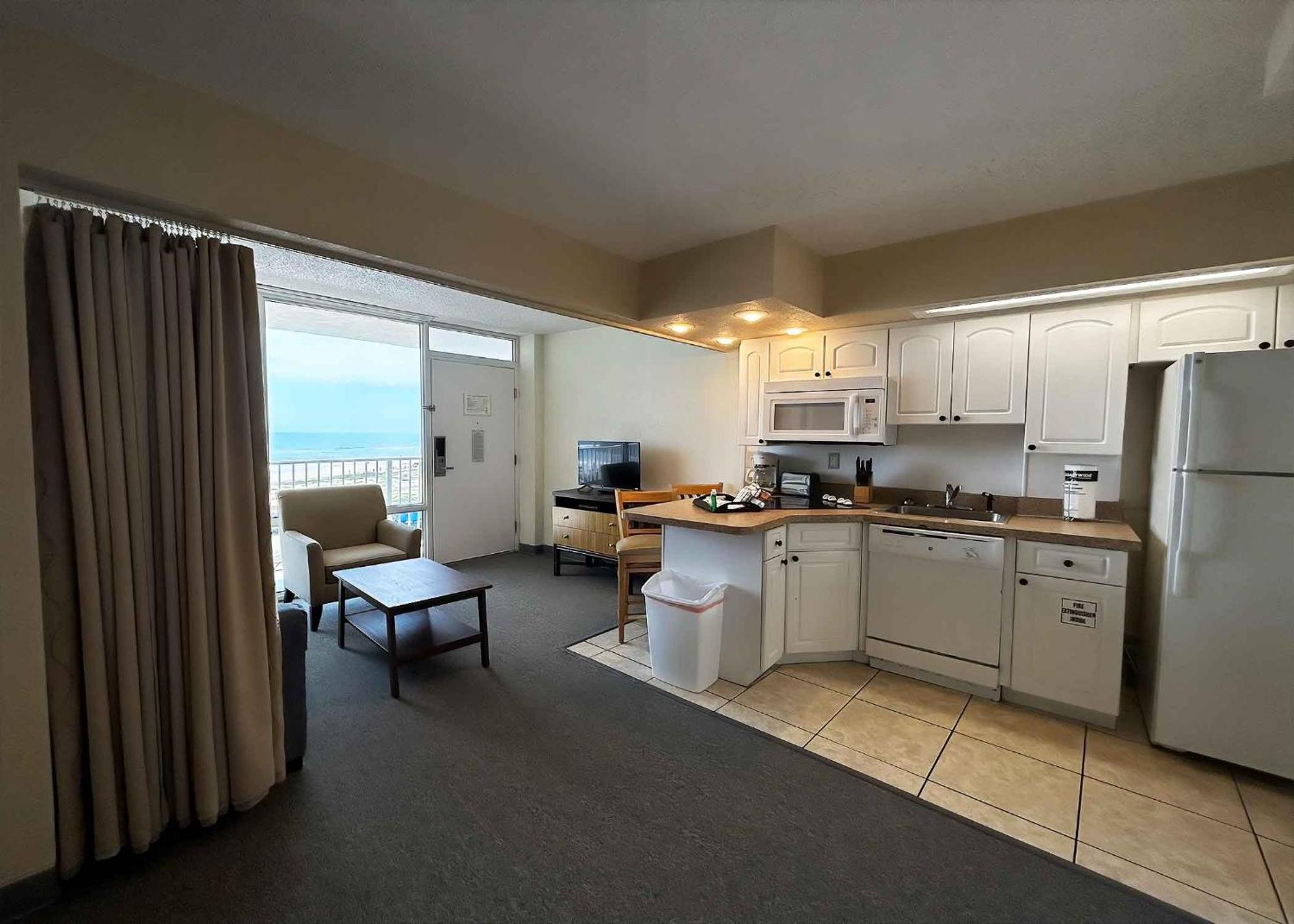 Outrigger Beach Club Resort 오먼드 비치 외부 사진